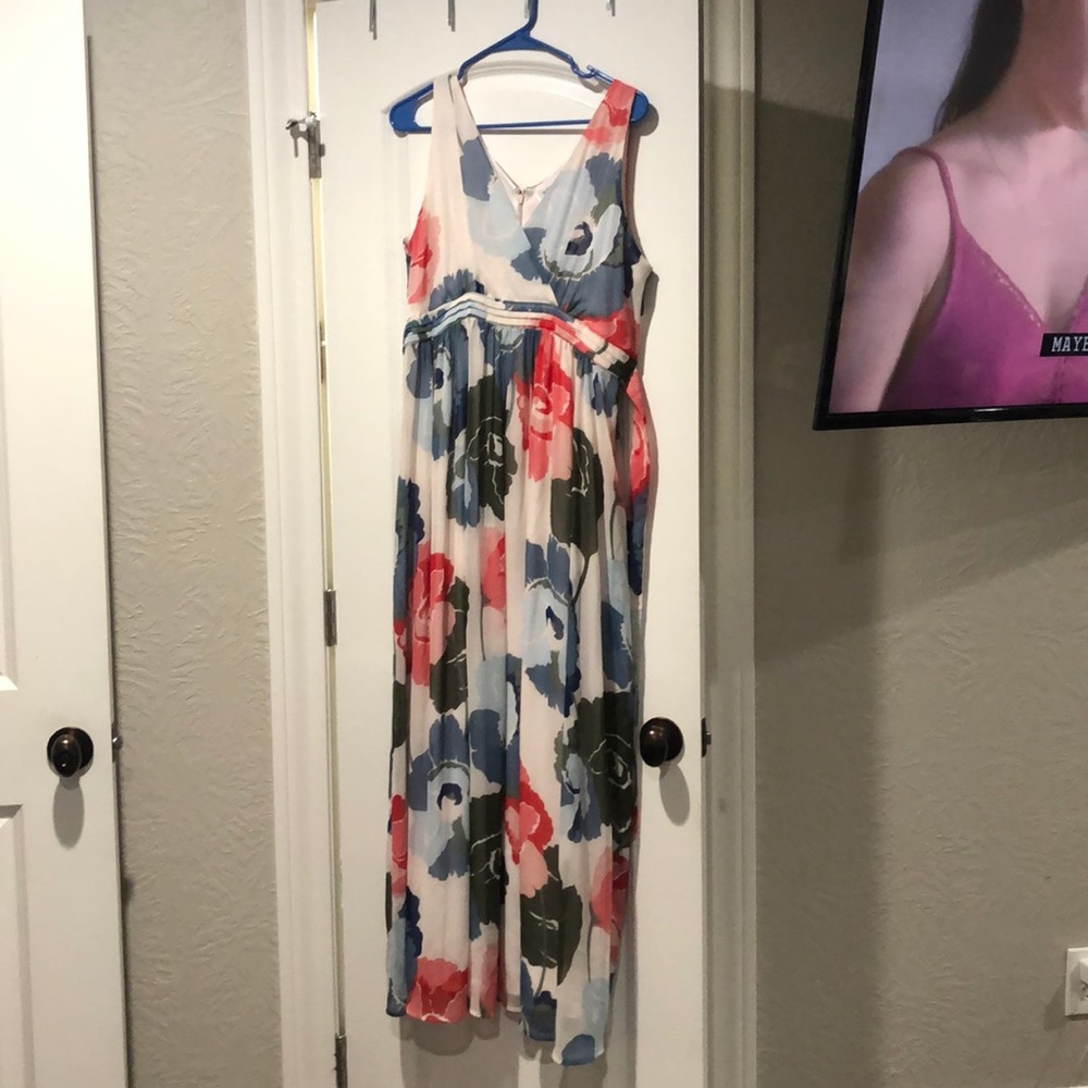 Formal floral dress maternity